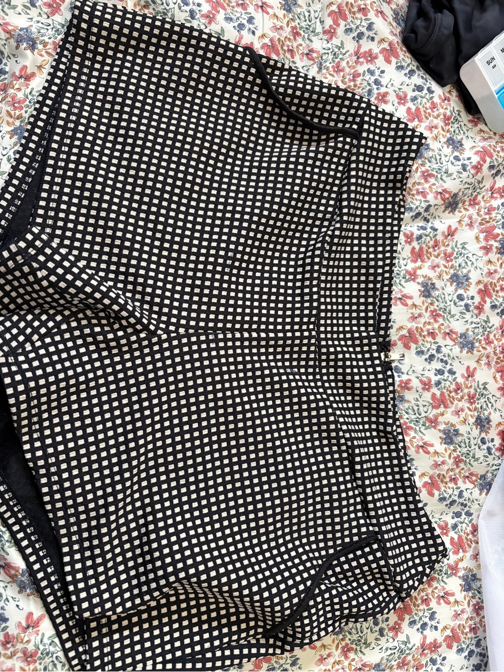 Forever 21 Black and White High Waist Women’s Shorts